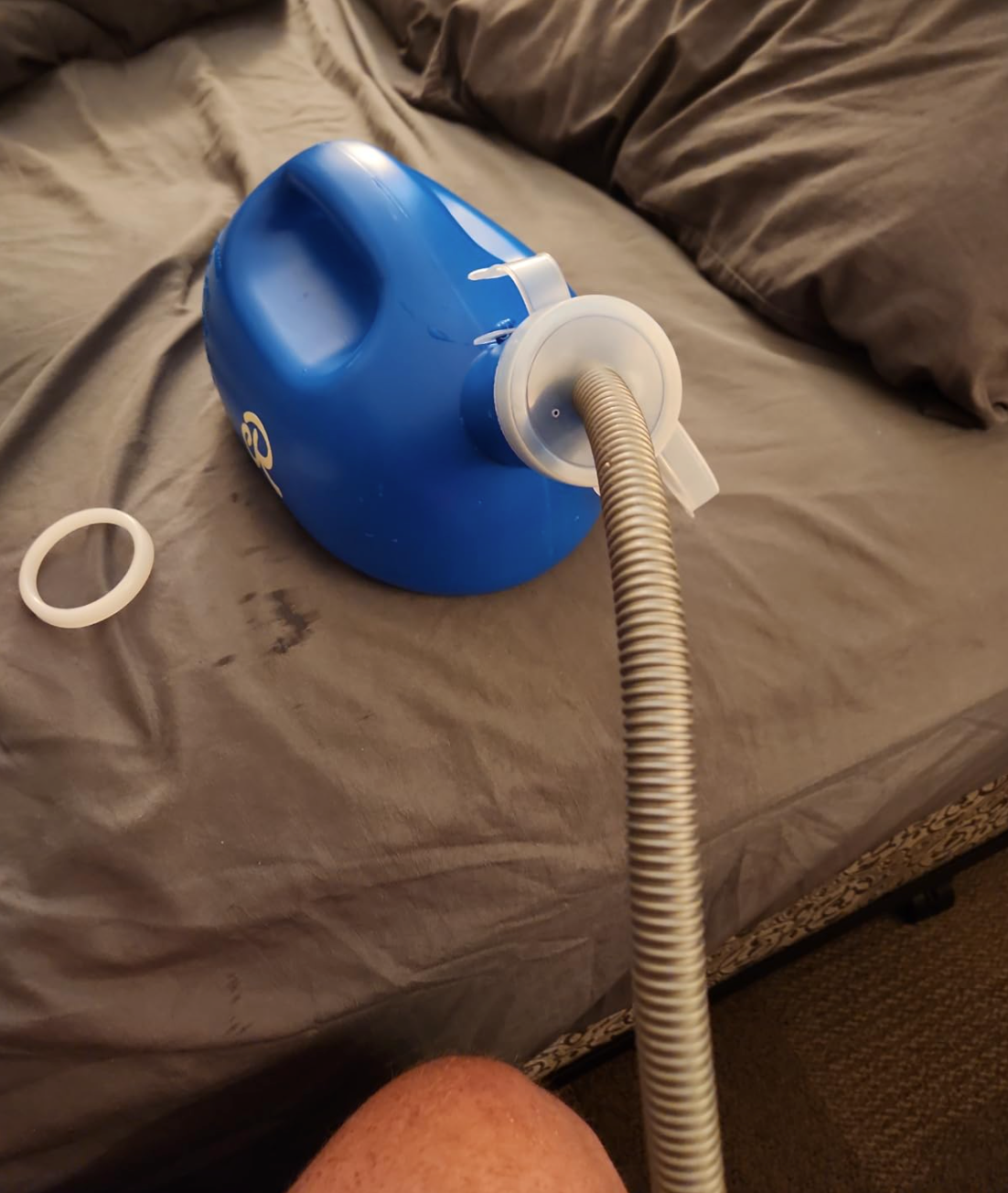 Retrona Men's Portable Urinals - on Bed Male Pee Bottle